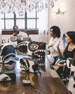 SPRAYGROUND® V.V.I.P. TOTE BAGS 23 SPRAYGROUND® V.V.I.P. TOTE BAGS