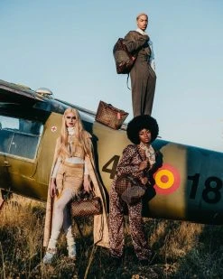 SPRAYGROUND® SHARKS IN PARIS POLARIS TOTE 12 SPRAYGROUND® SHARKS IN PARIS POLARIS TOTE