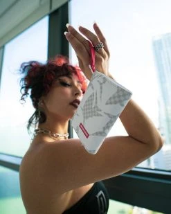 SPRAYGROUND® WALLETS SHARK CHECK (WHITE) WALLET