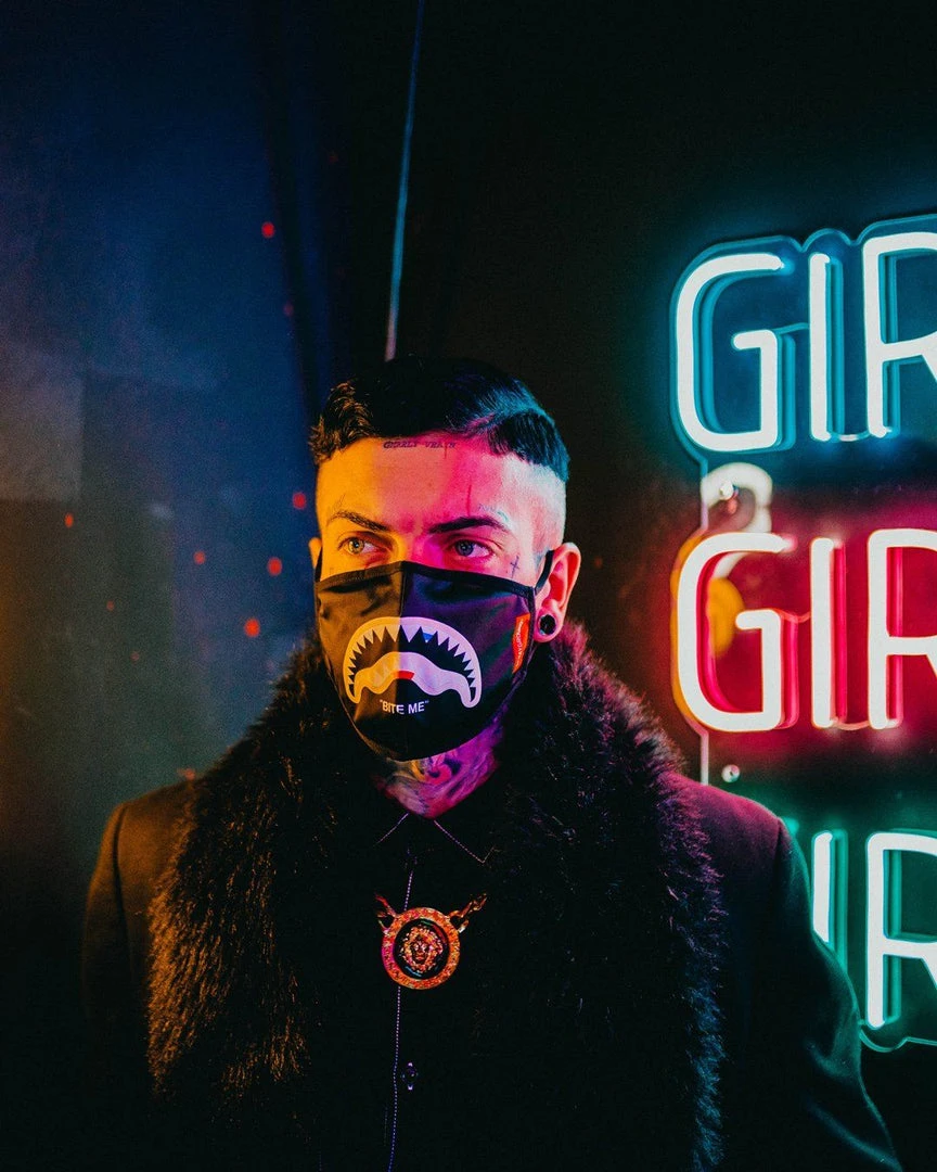 SPRAYGROUND® BITE ME SHARK (BLK) POLYESTER FACE MASK FACE MASKS SPRAYGROUND® BITE ME SHARK (BLK) POLYESTER FACE MASK FACE MASKS