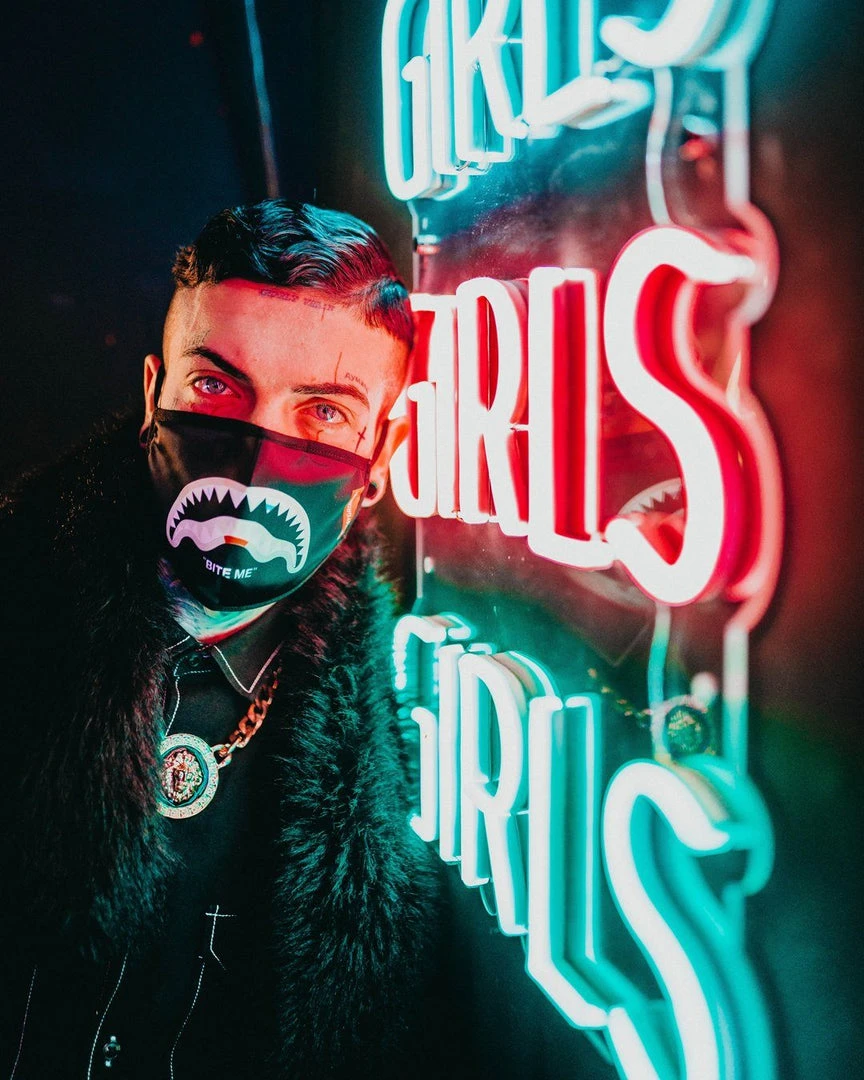 SPRAYGROUND® BITE ME SHARK (BLK) POLYESTER FACE MASK FACE MASKS SPRAYGROUND® BITE ME SHARK (BLK) POLYESTER FACE MASK FACE MASKS