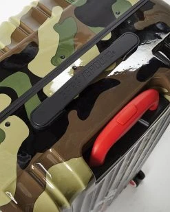 SPRAYGROUND® SHARKNAUTICS (CAMO) 29.5” FULL-SIZE LUGGAGE 24 SPRAYGROUND® SHARKNAUTICS (CAMO) 29.5” FULL-SIZE LUGGAGE