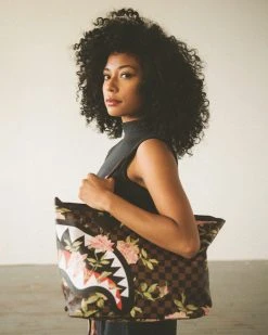 SPRAYGROUND® BAGS SHARKFLOWER TOTE